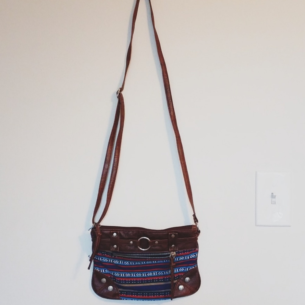 Payless Cross Body - Picture 2 of 6
